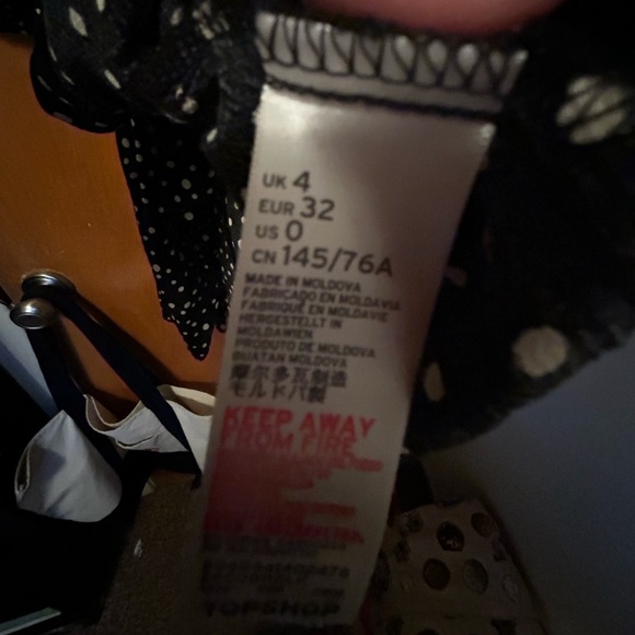 TopShop Petite Polka Dot Mini Dress with Ruffled Front  & Bottom Tie Front Sz 0 - Picture 5 of 5